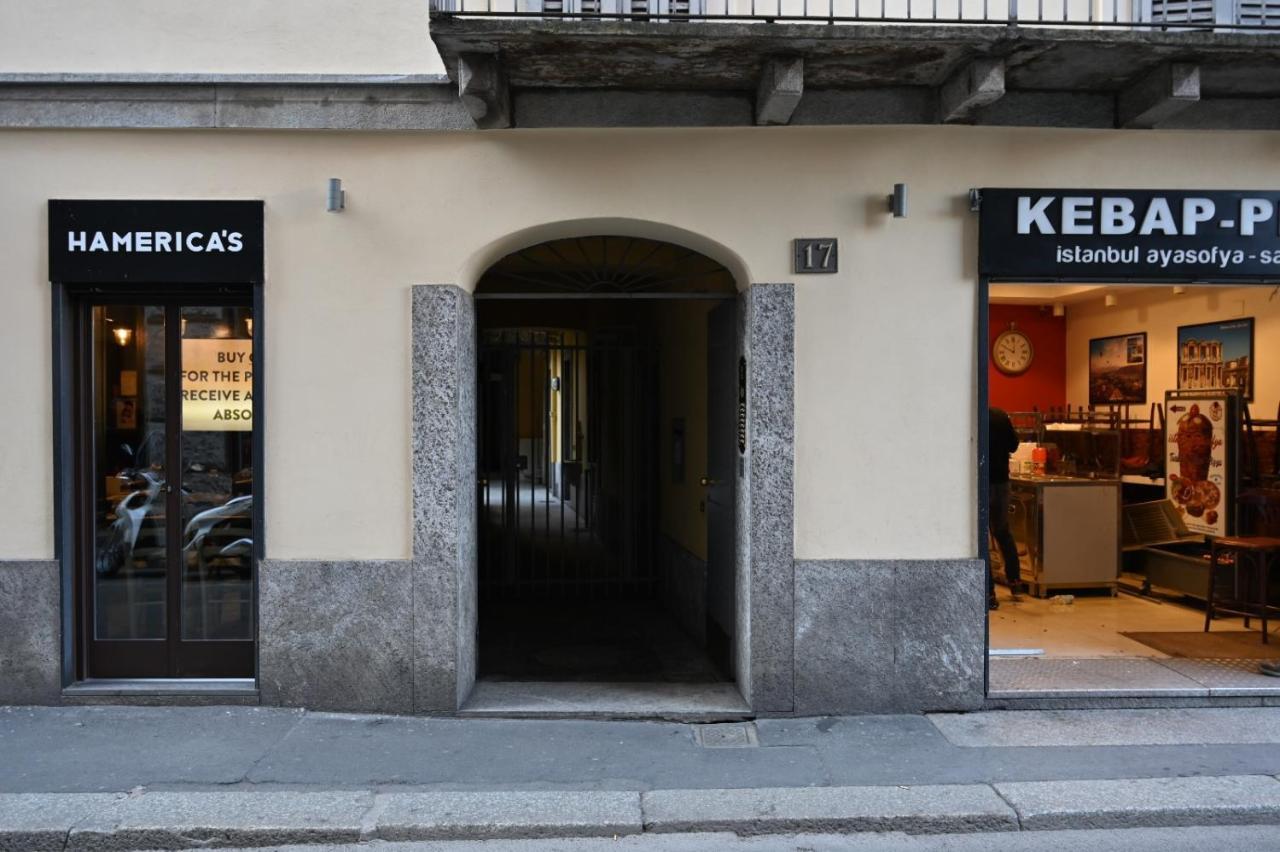 Appartamento Le Guglie In Piazza Castello - Centro Storico Milán Exteriér fotografie